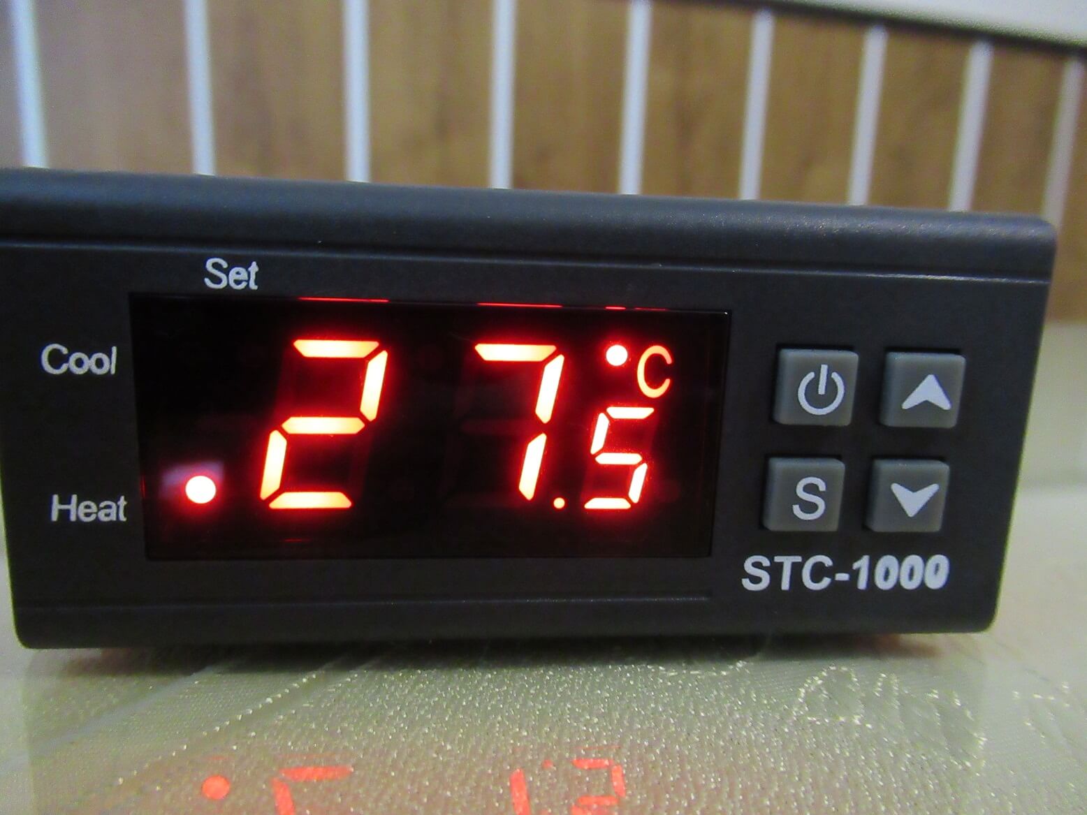 Thermostat Temperature Controller Sensor included 10A HEAT 120C 50C 10A COOL 